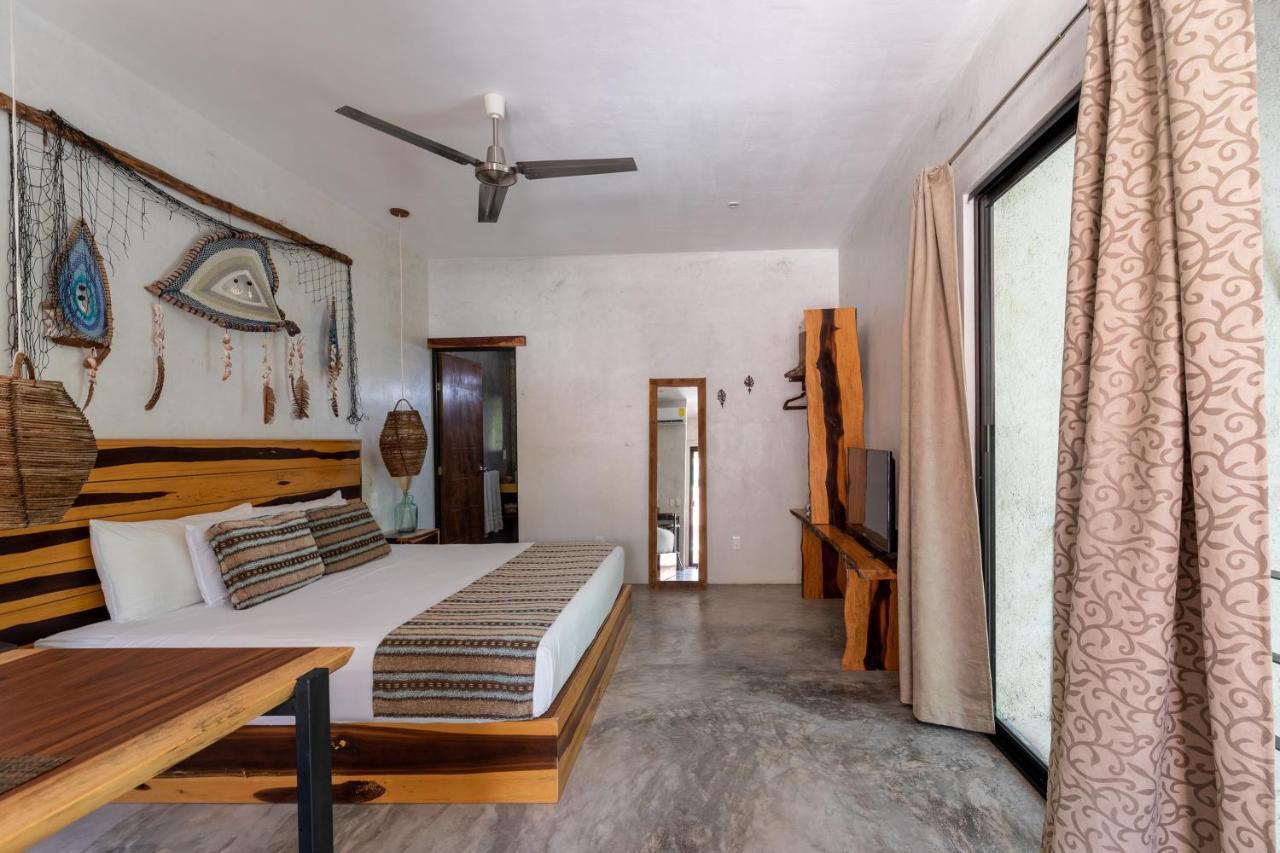 Trece Lunas Apartahotel 4*